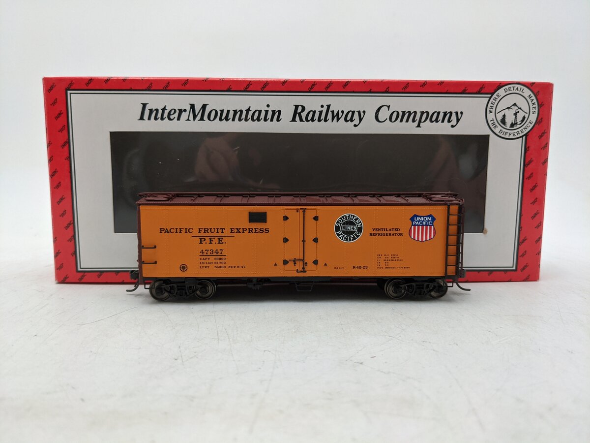 InterMountain 45501-96 HO Pacific Fruit Express Refrigerator Car EX/Box