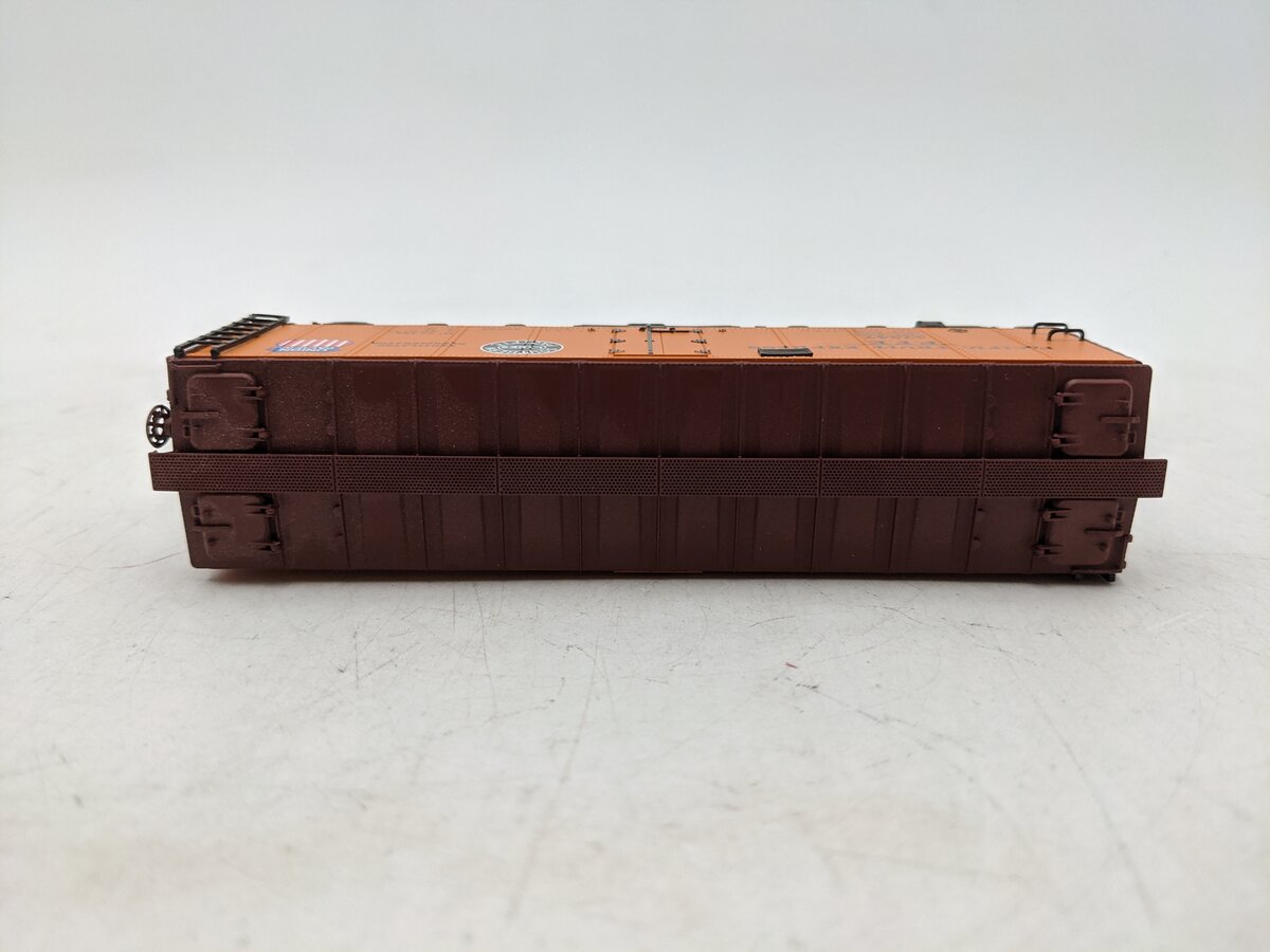 InterMountain 45501-96 HO Pacific Fruit Express Refrigerator Car EX/Box