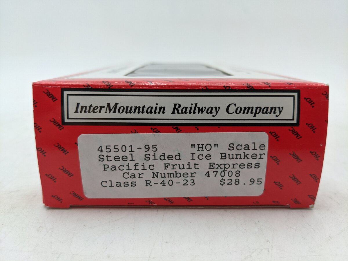 InterMountain 45501-95 HO Pacific Fruit Express Refrigerator Car EX/Box
