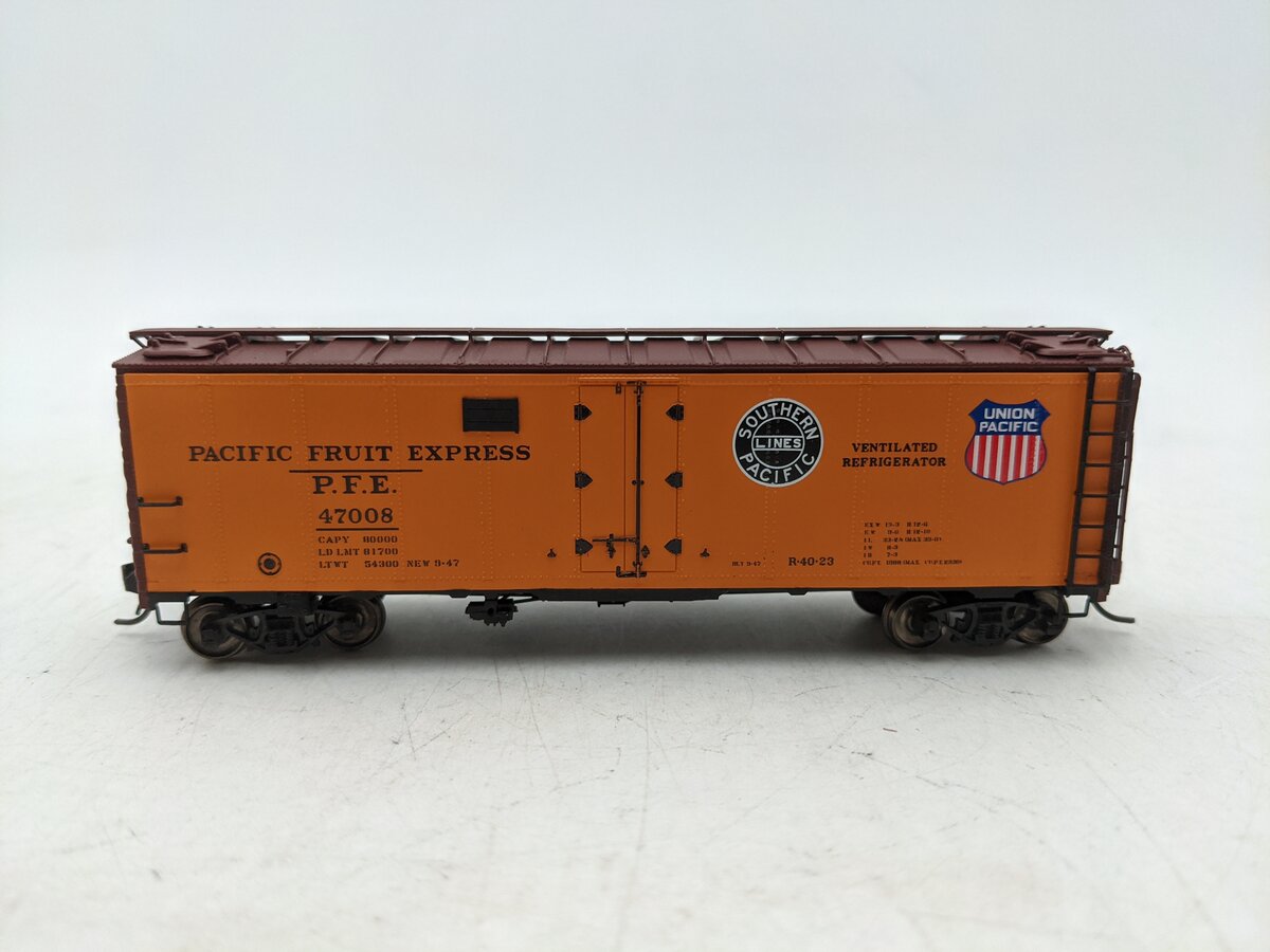InterMountain 45501-95 HO Pacific Fruit Express Refrigerator Car EX/Box
