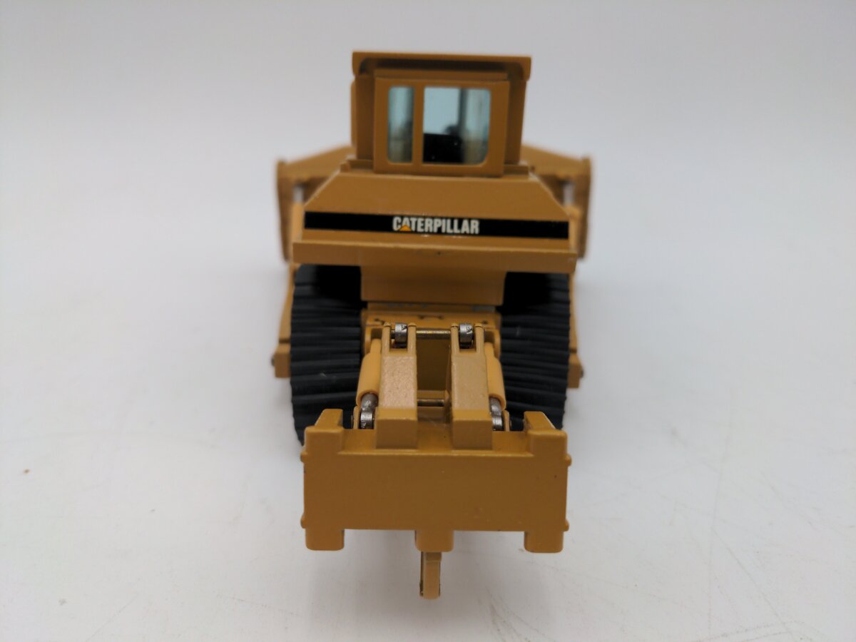 NZG 233 1:50 CAT D8N Track-Type Tractor EX/Box