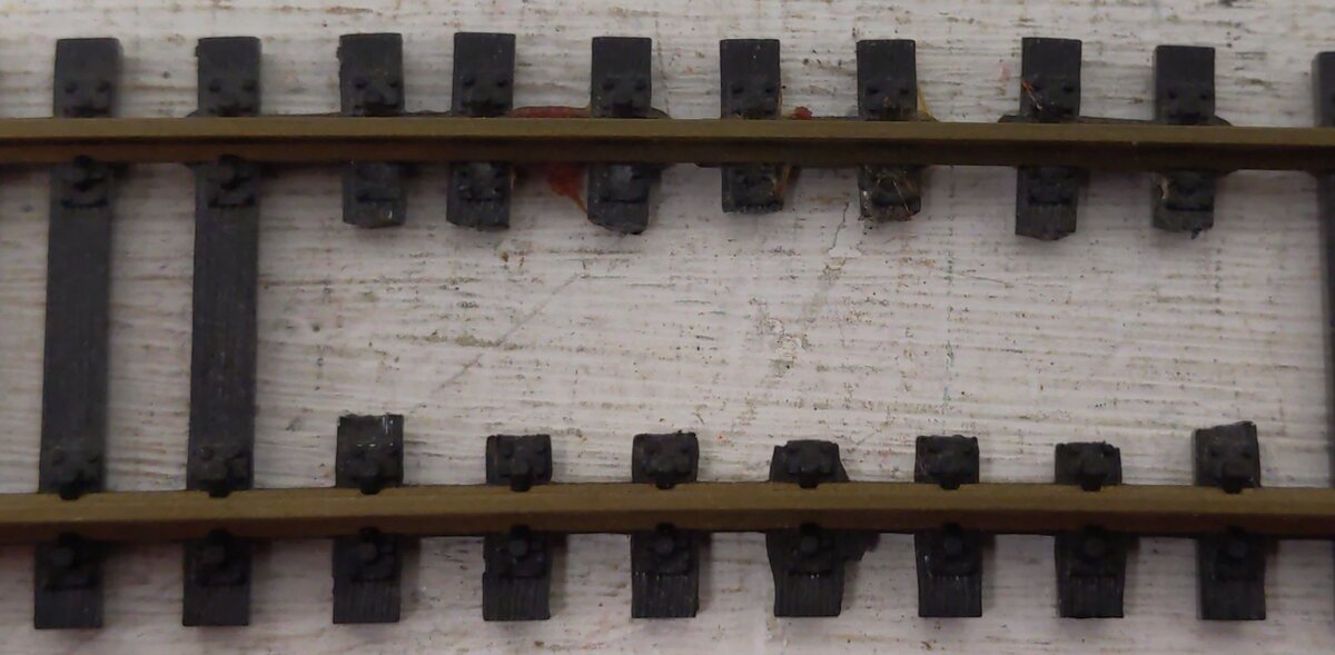 HO Scale Code 100 Assorted Brass Straight Track Segments [14]