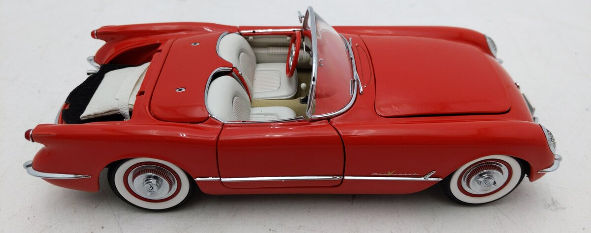 Danbury Mint 174-01 1:24 Die Cast Red 1955 Chevrolet Corvette Roadster VG/Box