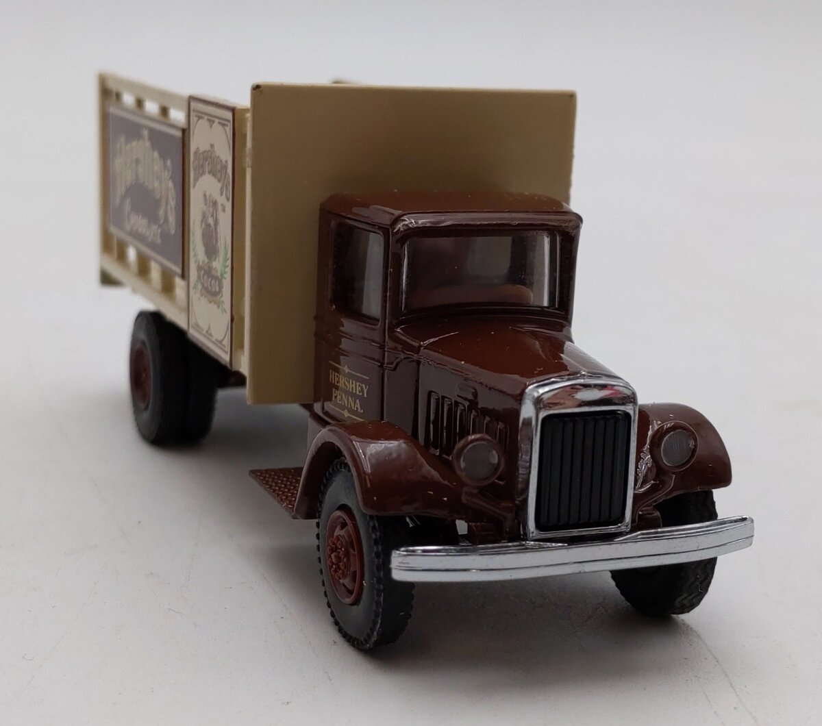 AHL1:64 Scale The Hershey's Collection Model Mack Truck NIB