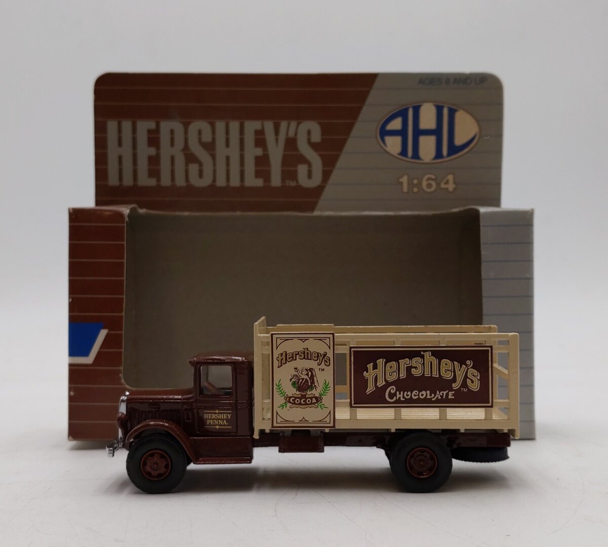 AHL1:64 Scale The Hershey's Collection Model Mack Truck NIB