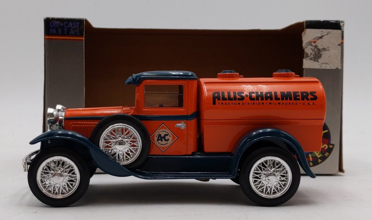 Liberty Classic 2032 1:25 Scale Ford Model 