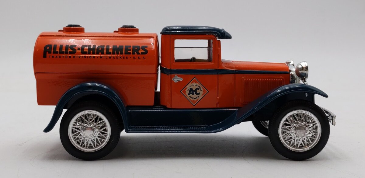 Liberty Classic 2032 1:25 Scale Ford Model "A" Bank - Allis Chalmers LN/Box
