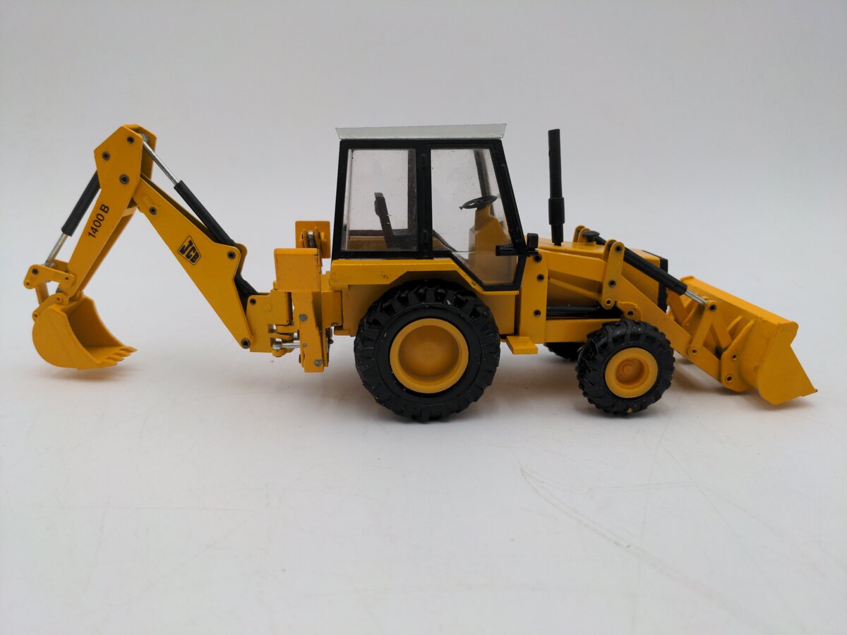 NZG 2771 1:35 1400B Excavator Loader EX/Box
