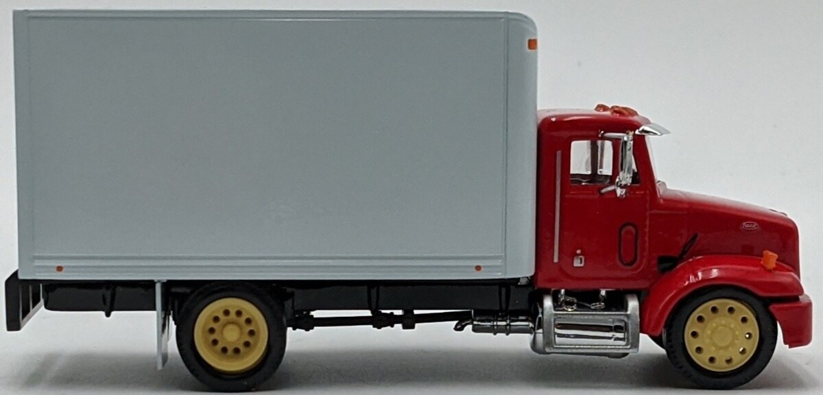 Tonkin 1:53 Peterbilt 330 Box Utility Truck Red Cab White Van NIB