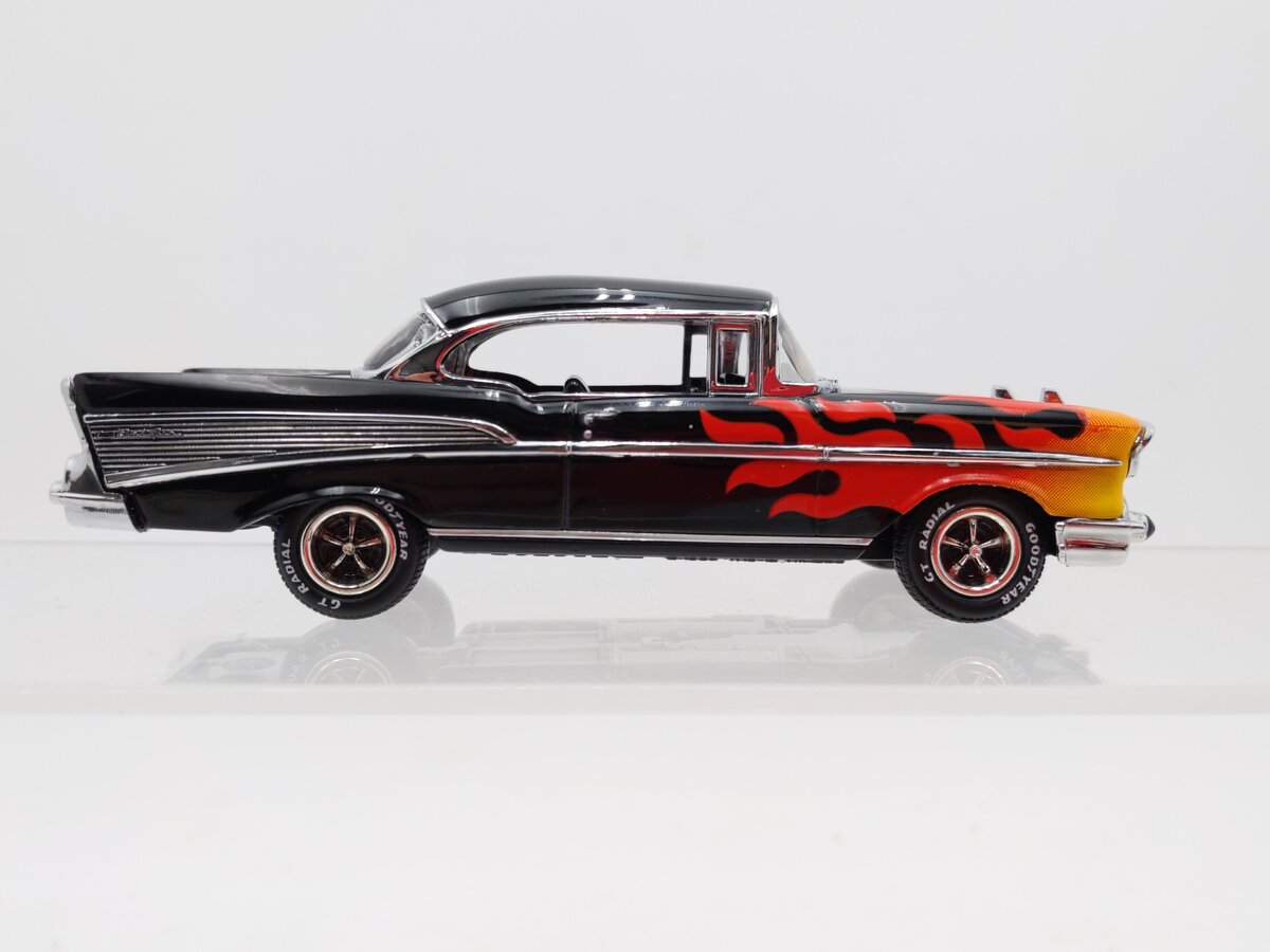 Matchbox DY002/SA-M 1:43 1957 Chevrolet Hot Rod Belair Sport Coupe EX/Box