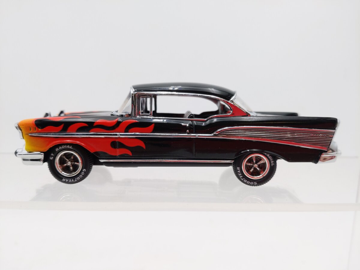 Matchbox DY002/SA-M 1:43 1957 Chevrolet Hot Rod Belair Sport Coupe EX/Box