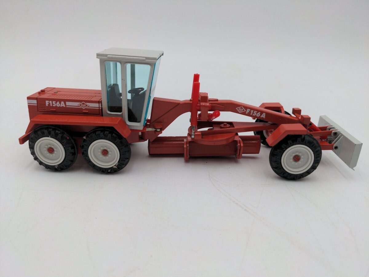 NZG 332 1:50 O&K F156A Motor Grader EX/Box