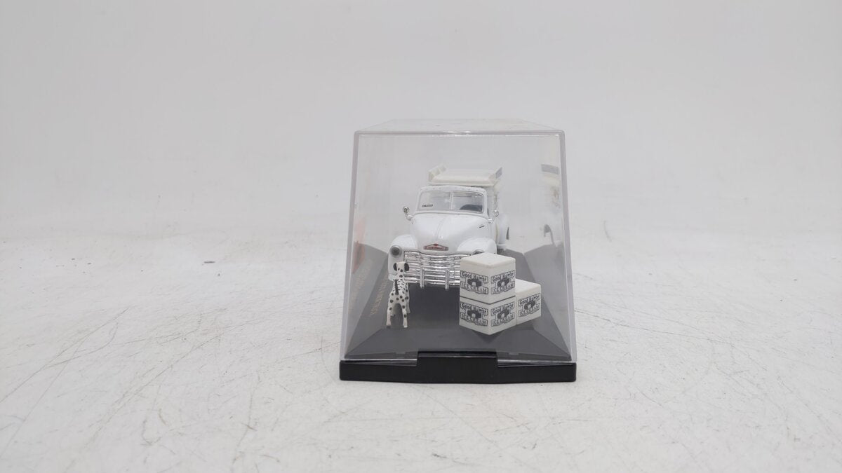 Road Champs 48230 Classic Scenes 1953 Chevrolet Good Humor Truck EX/Box