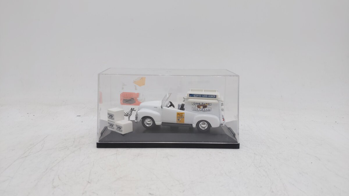 Road Champs 48230 Classic Scenes 1953 Chevrolet Good Humor Truck EX/Box