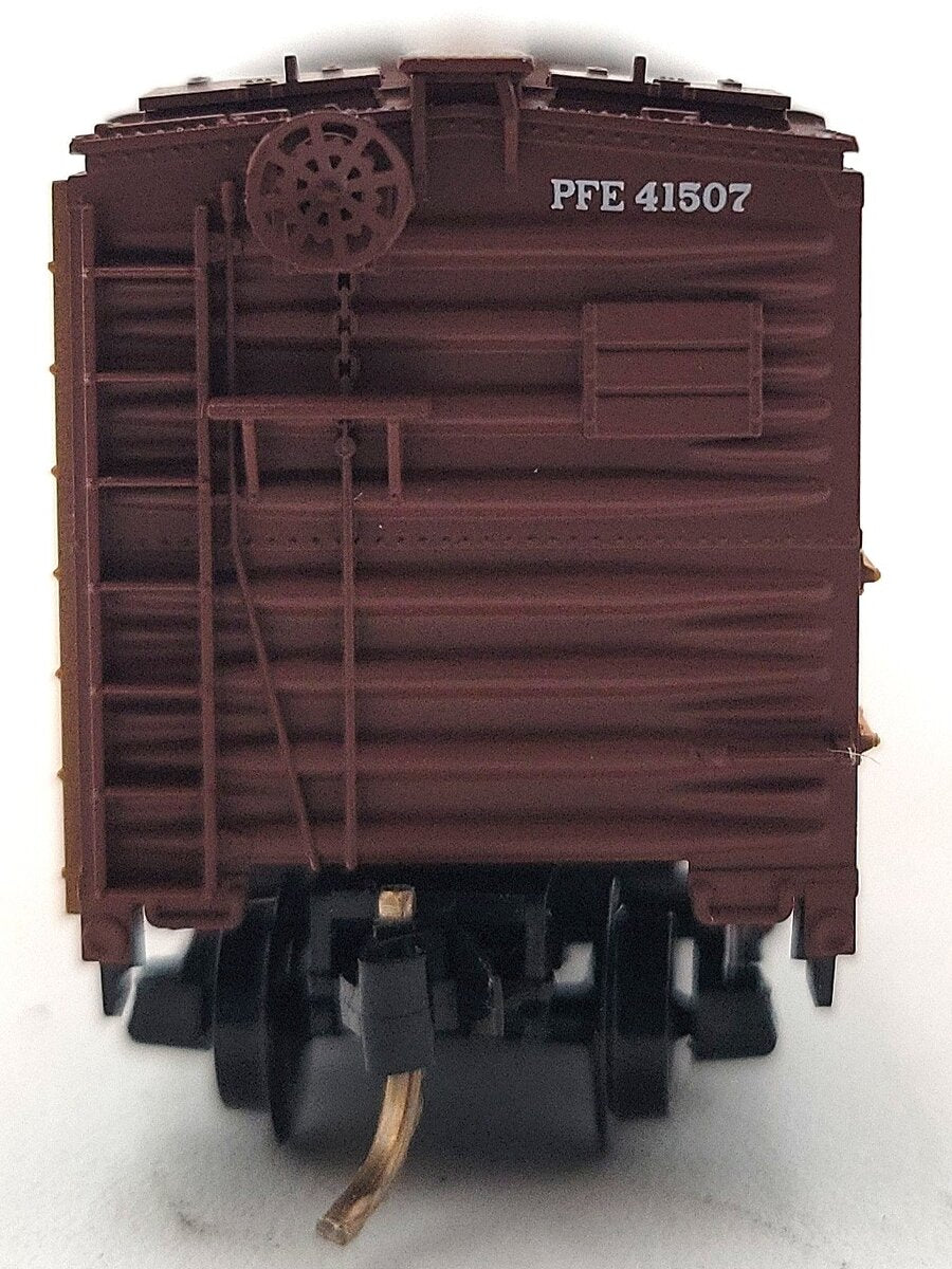 Micro-Trains 05900520 N Pacific Fruit Express 40' Steel Side Ice Reefer #41507 LN/Box