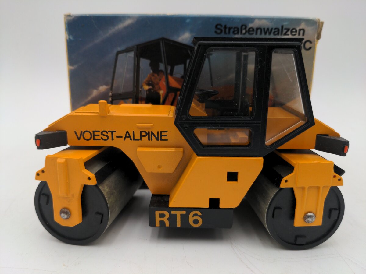 Conrad 2701 1:35 Voest-Alpine RT6 Road Roller EX/Box