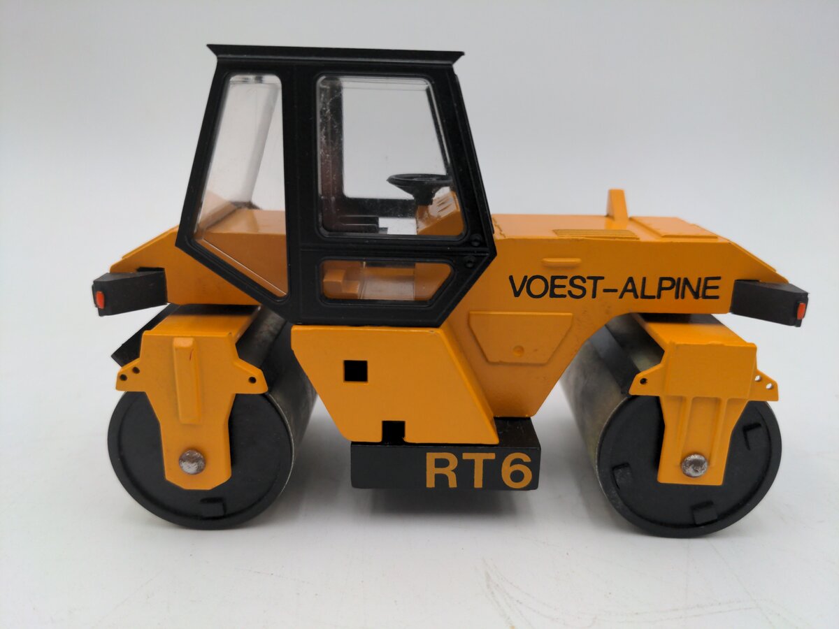 Conrad 2701 1:35 Voest-Alpine RT6 Road Roller EX/Box