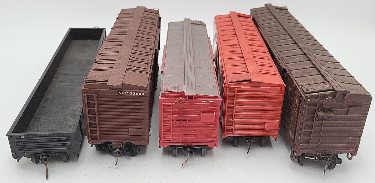 American Models & Other S Scale Assorted Freight Cars: 15067, 11492, 67632 [5] VG