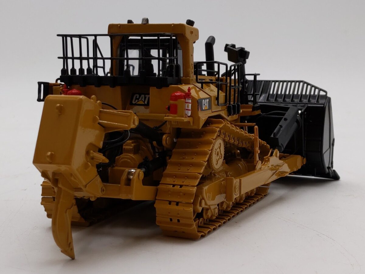 DieCast Masters 85567 1:50 Caterpillar D11T CD Carrydozer NIB