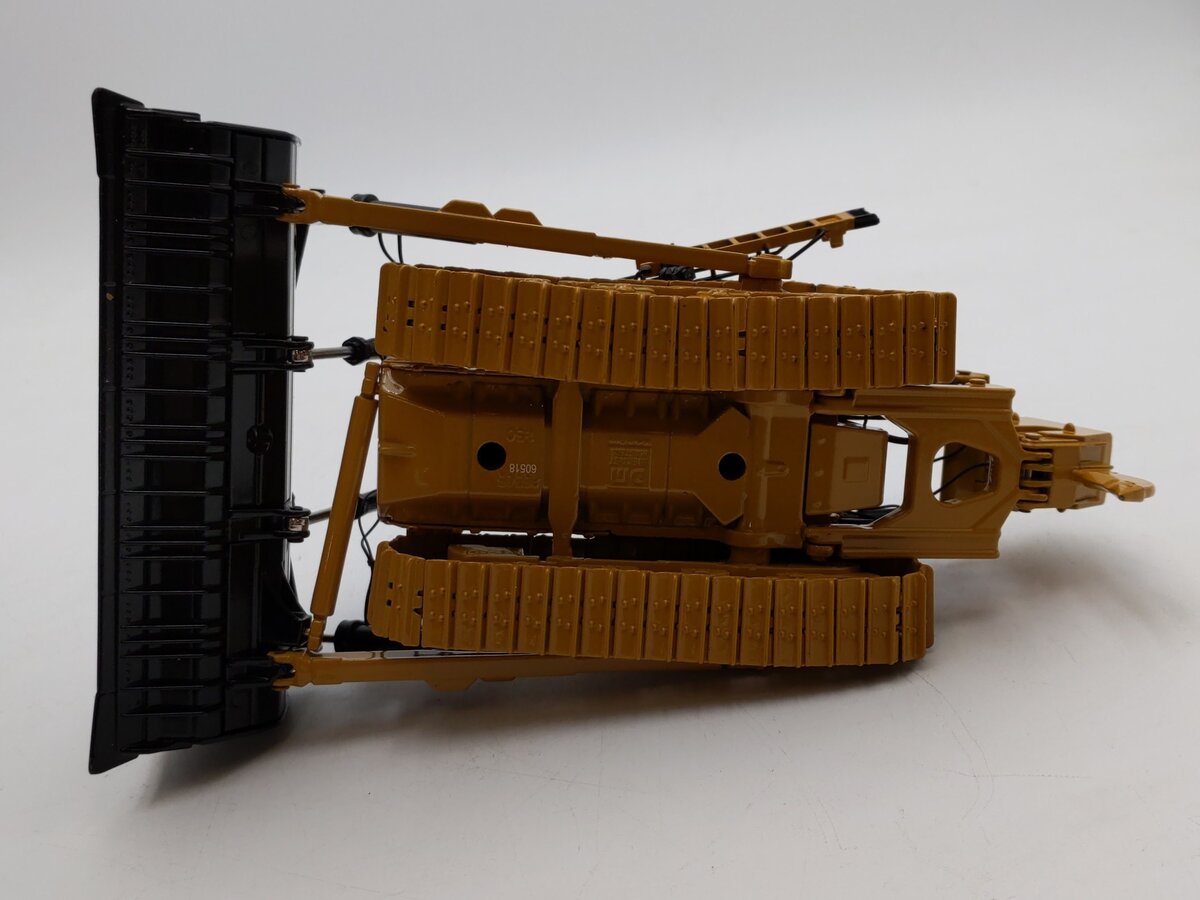 DieCast Masters 85567 1:50 Caterpillar D11T CD Carrydozer NIB