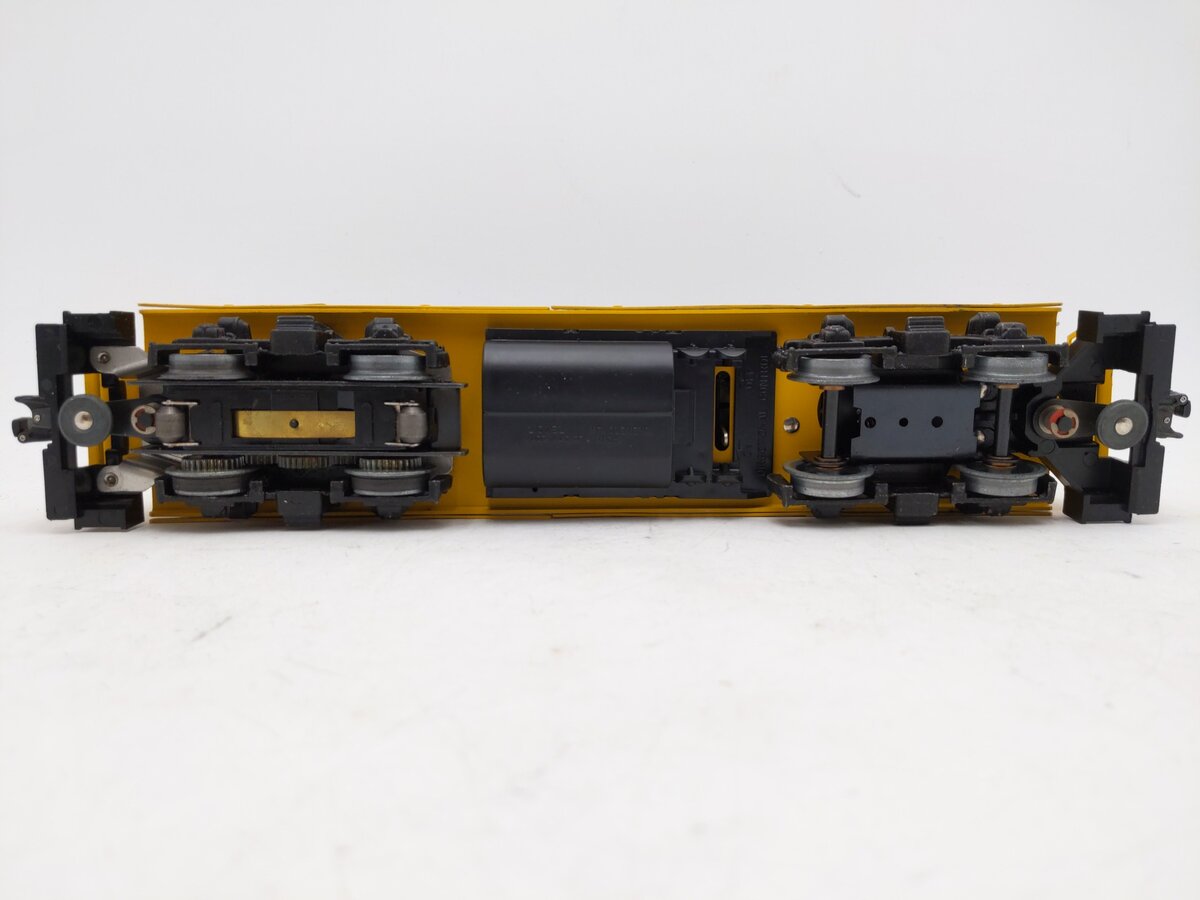 Lionel 6-8759 O Gauge Erie Lackawanna GP-9 Powered Diesel Locomotive EX/Box