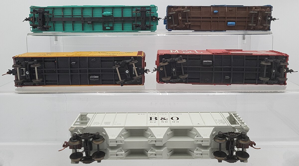 American Models & Other S Scale Assorted Freight Cars: 26910, 516153, 54646, [5] EX
