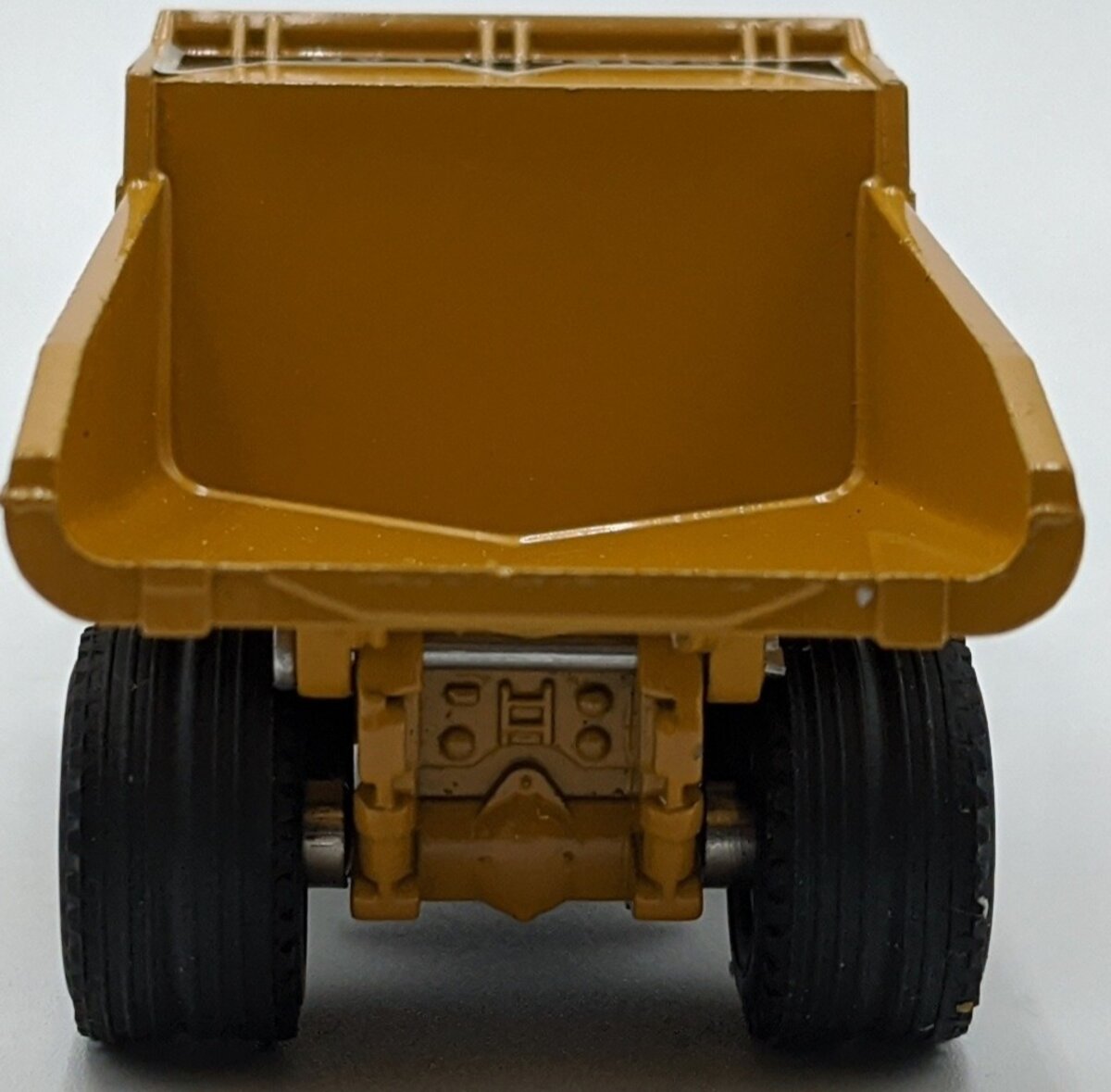 Shinsei 4140 1:90 Caterpillar 777 Dump Truck NIB