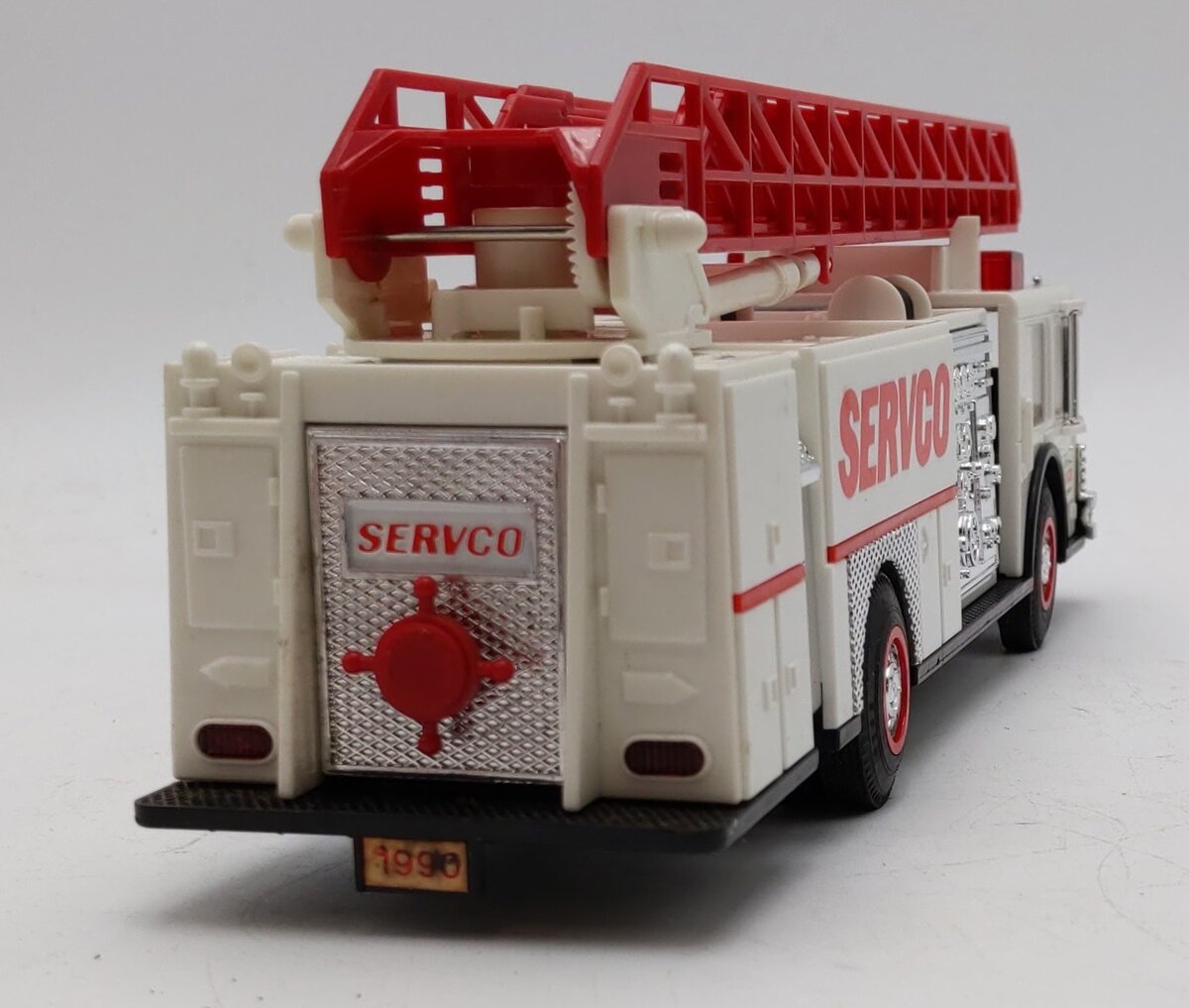 Servco 1:24 Scale Toy Fire Truck w/Dual Sound Siren - Plastic LN/Box