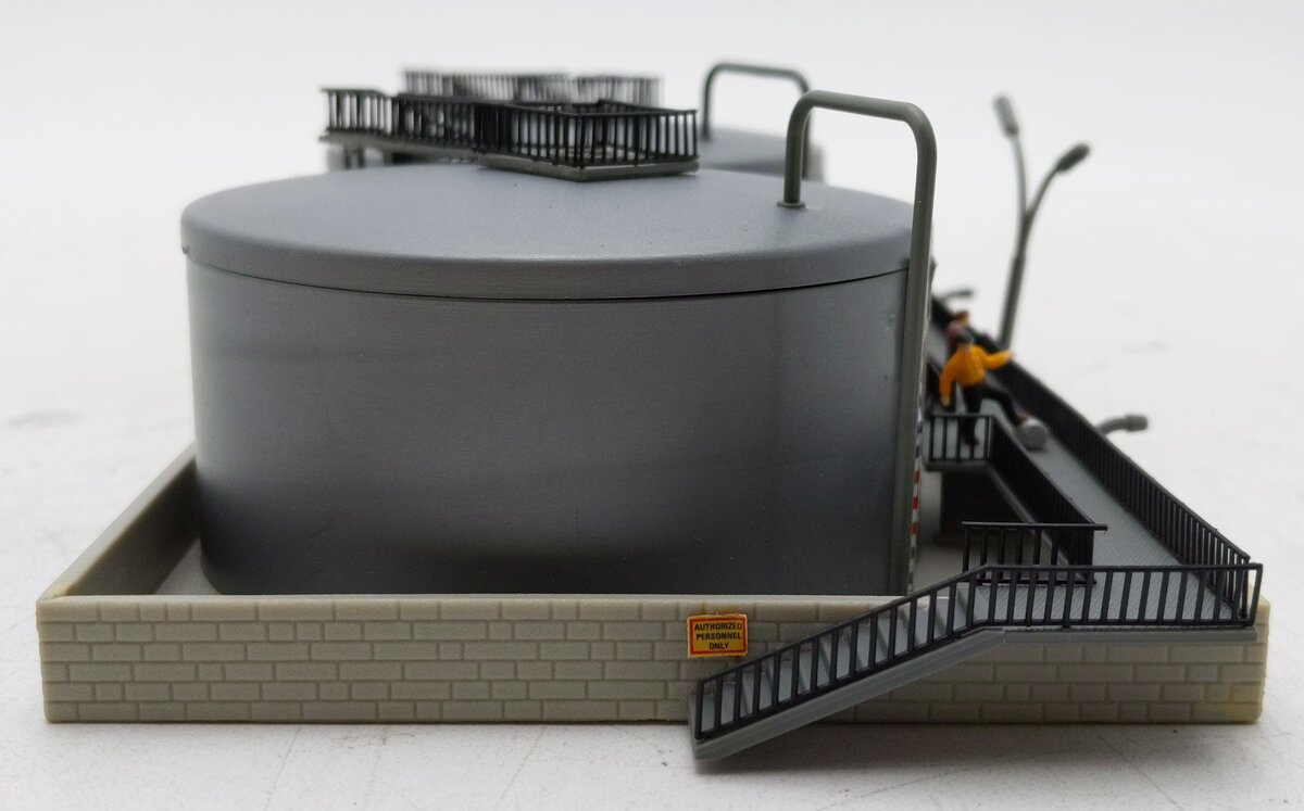 Model Power 2592 N Scale Shell Twin Oil Tanks Built Up EX/Box