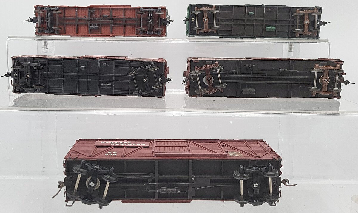 American Models & Other S Assorted Boxcars: 509, 950, 20564, 39341, 100447 [5] EX