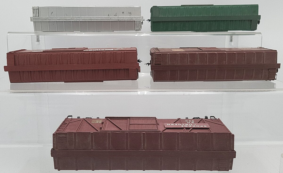 American Models & Other S Assorted Boxcars: 509, 950, 20564, 39341, 100447 [5] EX