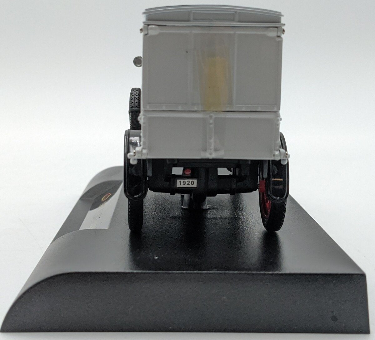 Signature Models 32320 1:32 Nationwide Express 1920 White Delivery Van NIB