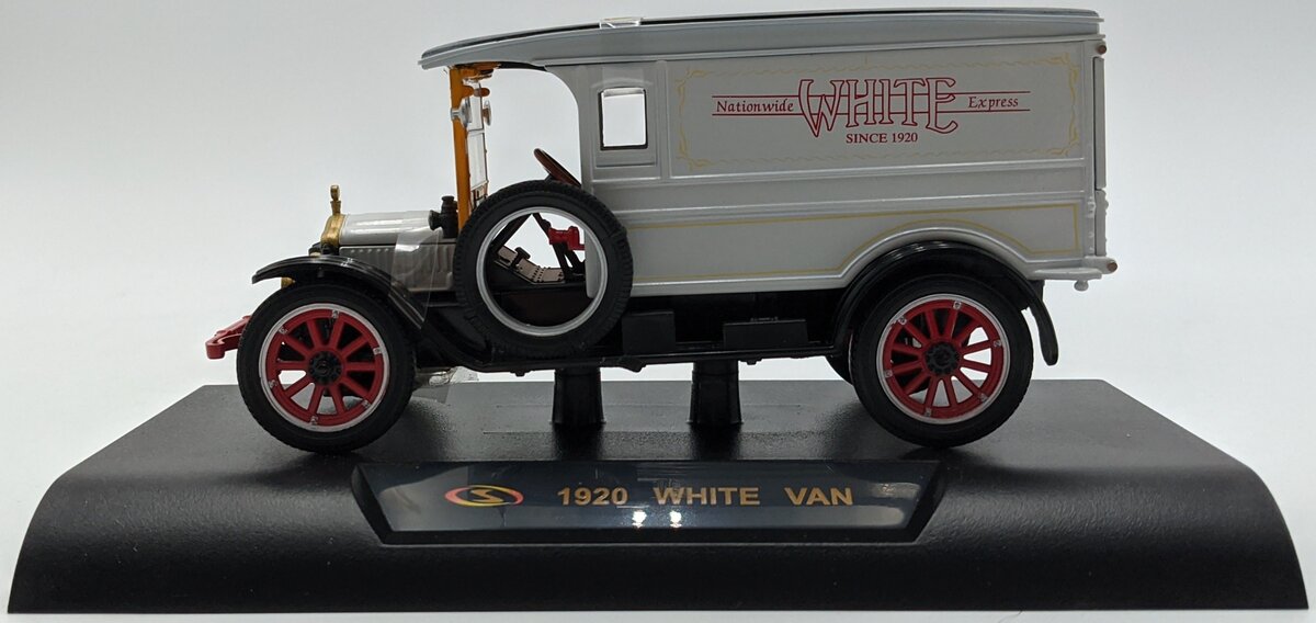 Signature Models 32320 1:32 Nationwide Express 1920 White Delivery Van NIB