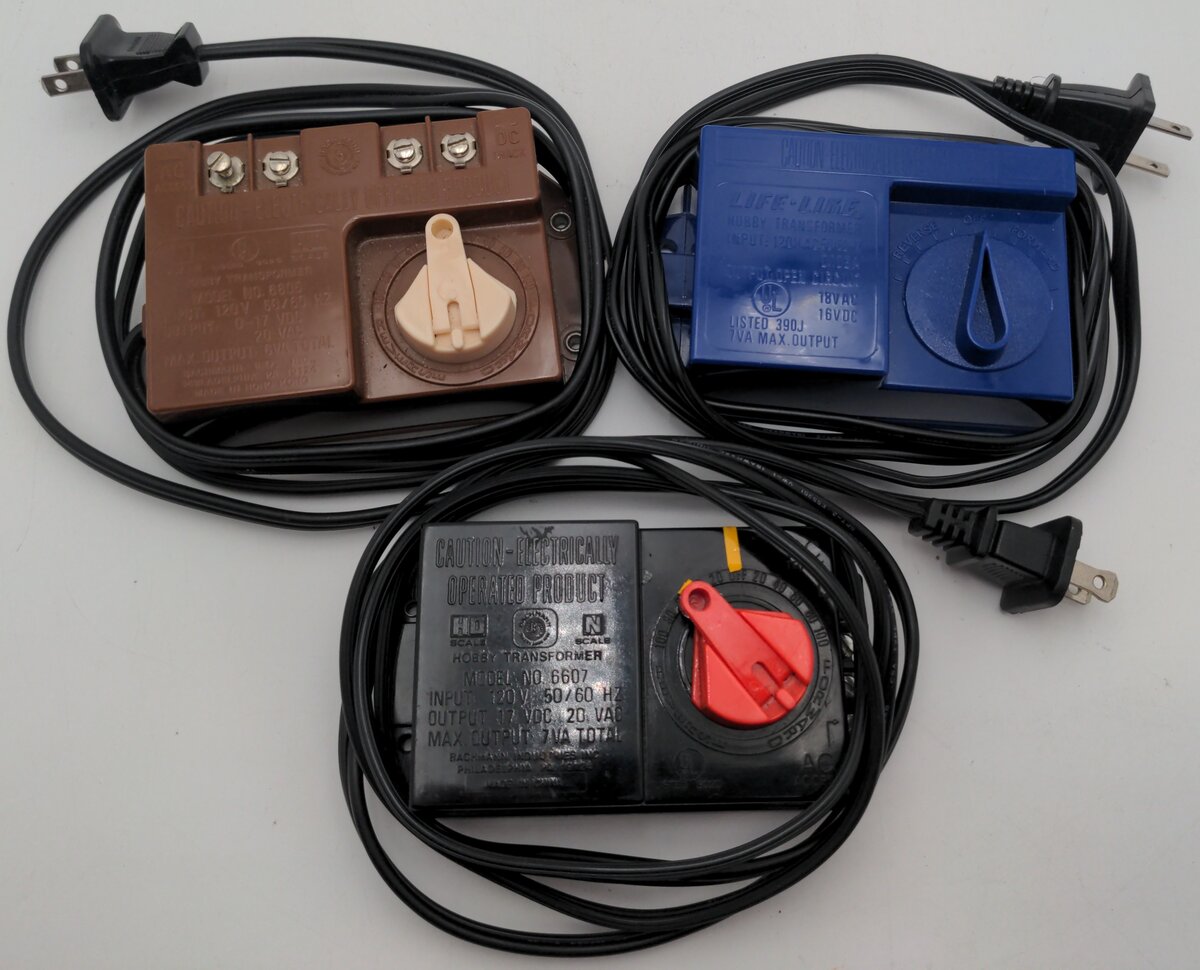 Bachmann / Lifelike HO & N Scale Assorted Transformers [3] EX