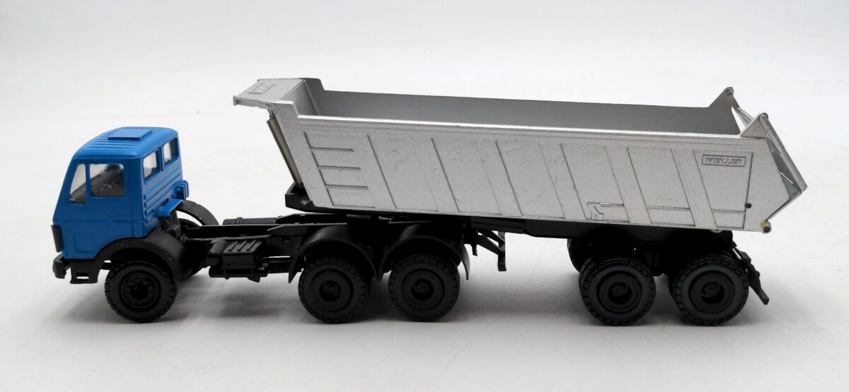 Conrad 3029 1:50 Mercedes-Benz Dump Truck Die-cast Model LN/Box