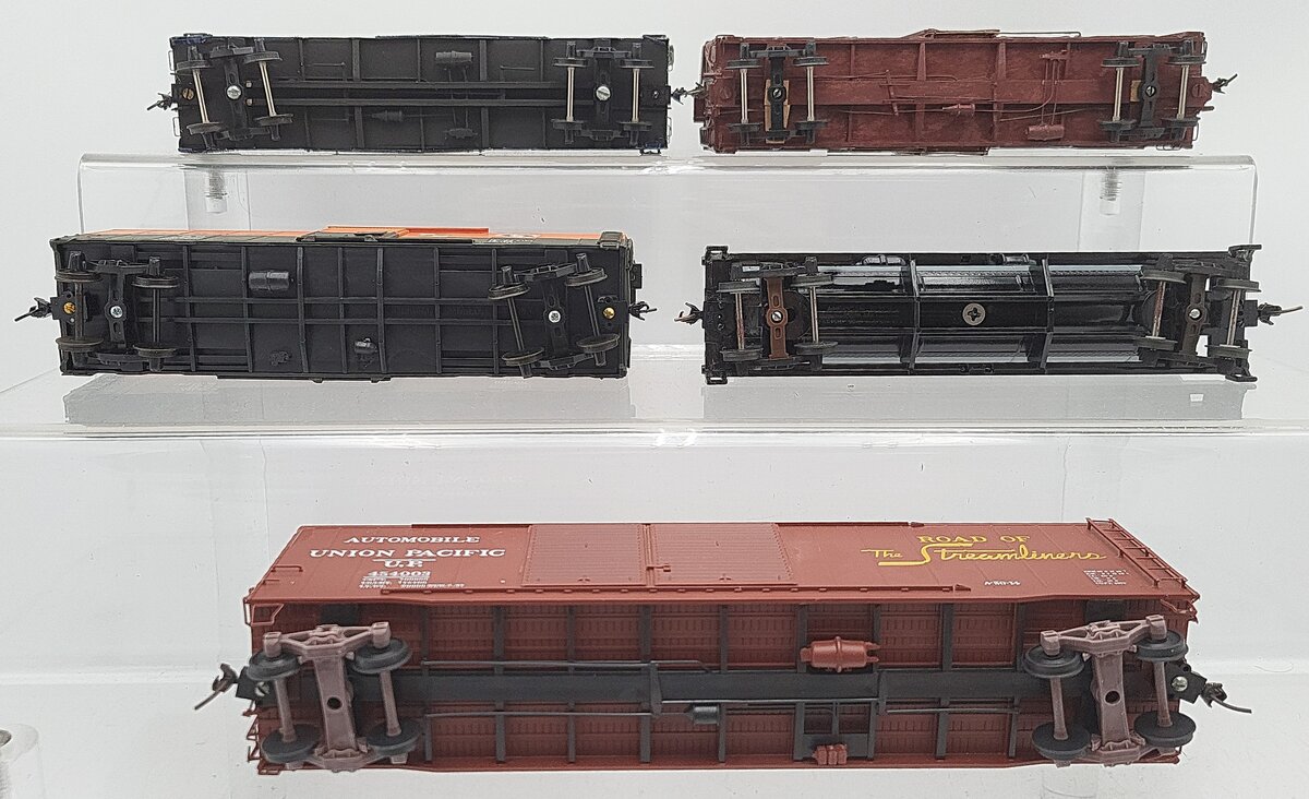 American Models & Other S Scale Assorted Freight Cars: 29300, 47150, 454003 [5] EX