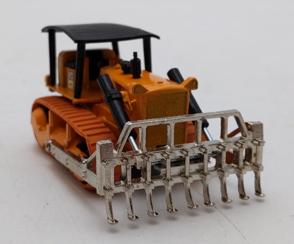 Grip Zechin 8 1:220 Scale Caterpillar D5 Bulldozer w/Rake Blade NIB
