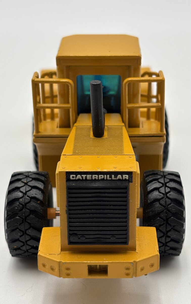 NZG 237 1:50 Caterpillar 966E Wheel Loader LN/Box