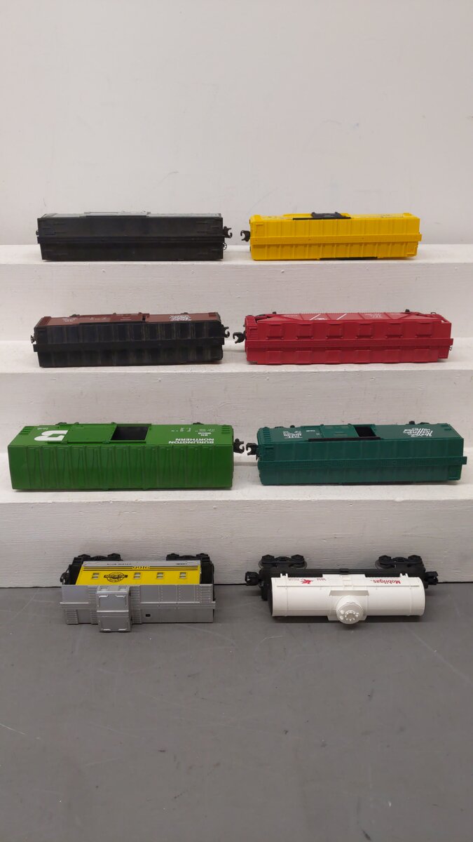 Lionel & Williams O Gauge Assorted Train Cars [8] EX