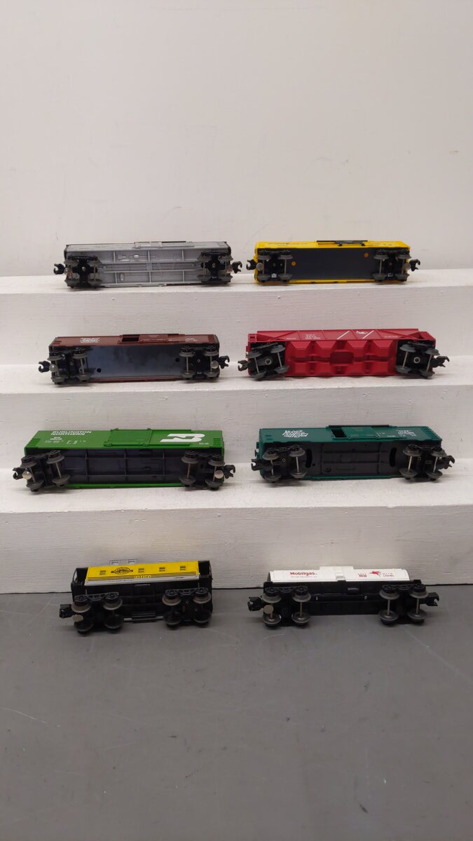 Lionel & Williams O Gauge Assorted Train Cars [8] EX