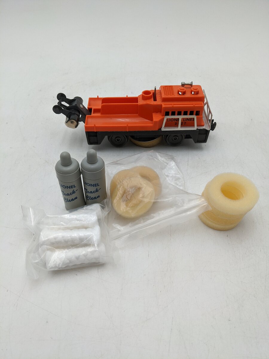 Lionel 3927 O Vintage Postwar Motorized Track Cleaner Car #3927 EX