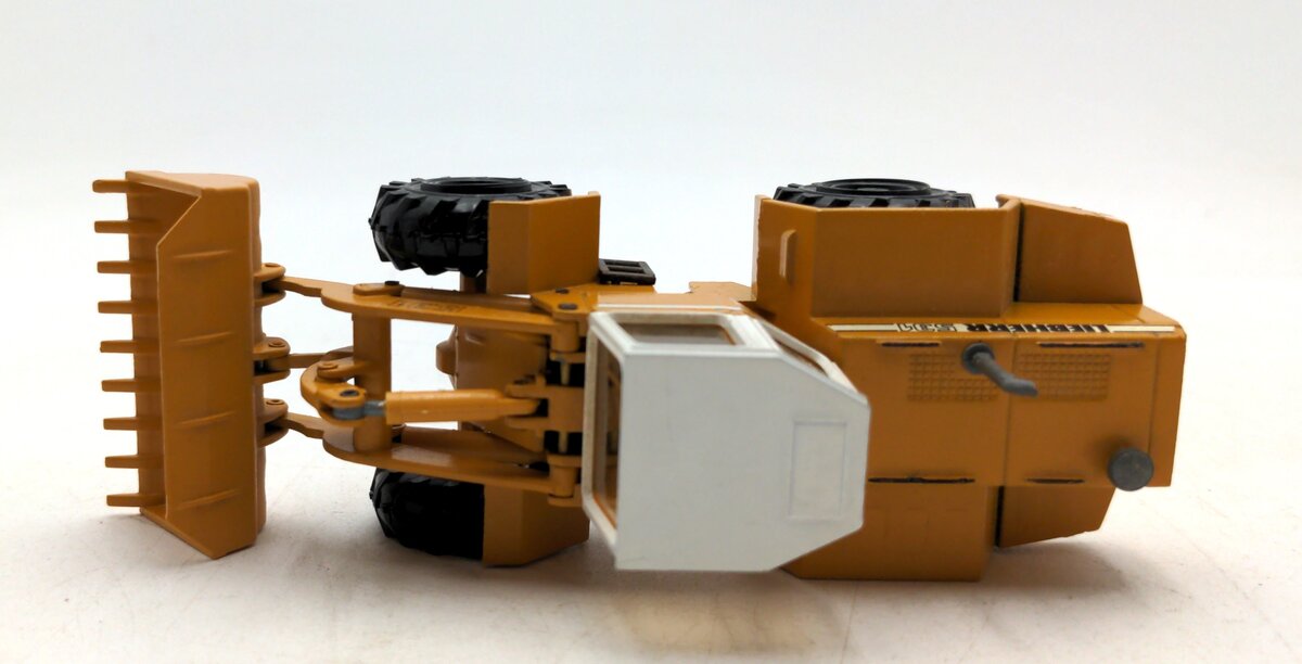 Conrad 2887 1:50 Scale Liebherr L531 Wheel Loader LN/Box
