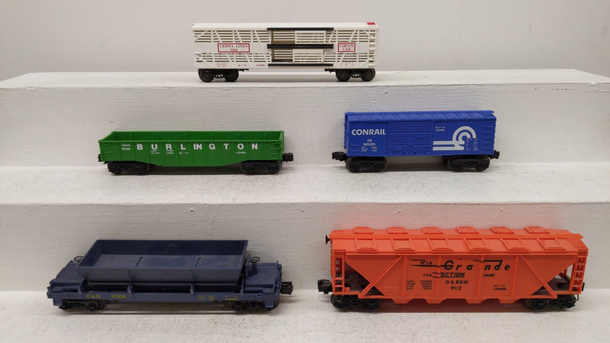 Lionel O Gauge Assorted Train Cars [5] VG