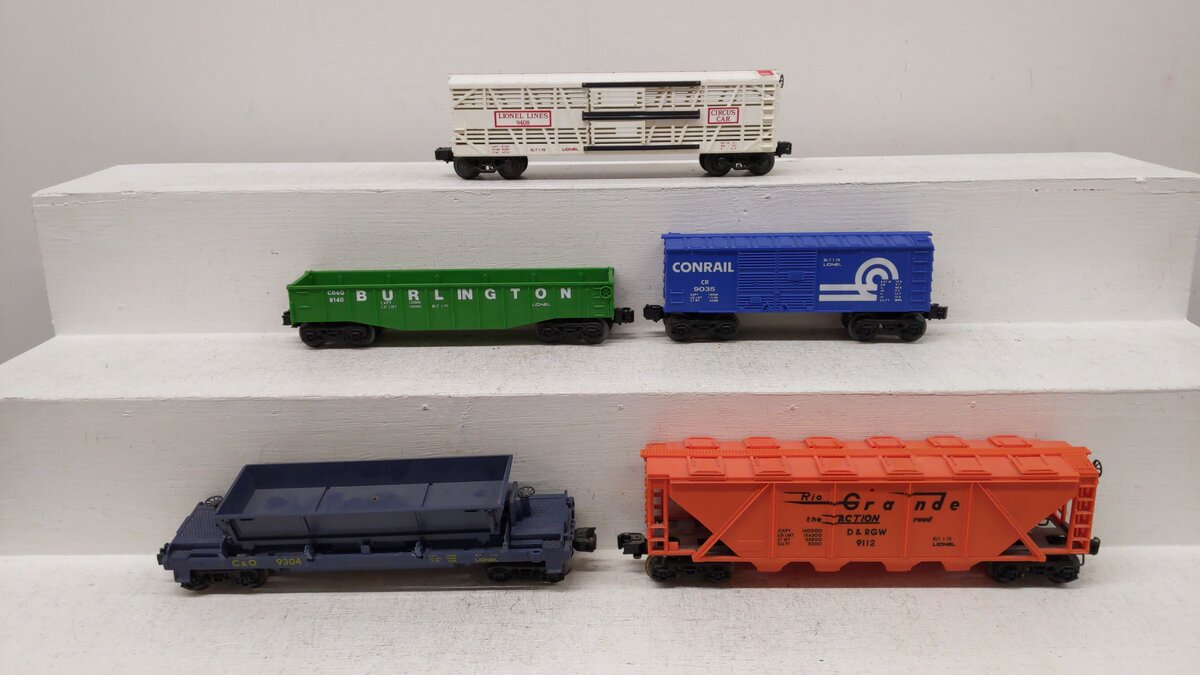 Lionel O Gauge Assorted Train Cars [5] VG