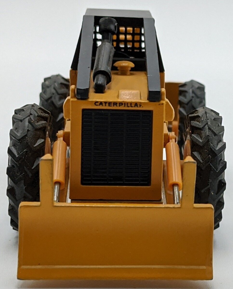 NZG 220 1:50 Caterpillar 528 Log Skidder NIB