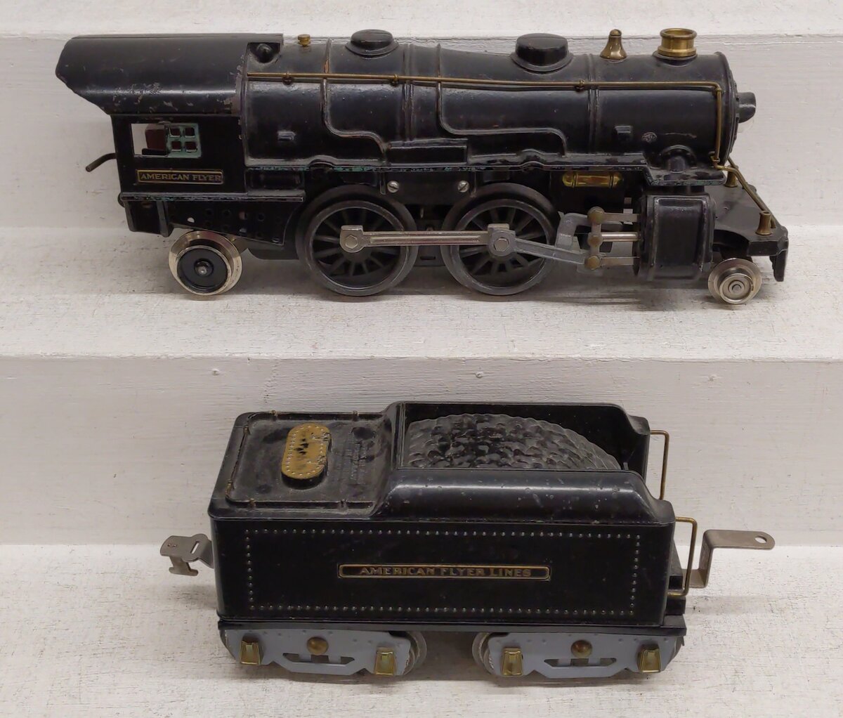 American Flyer 4670 Vintage Standard Gauge 2-4-2 Steam Locomotive w/4663 Tender VG