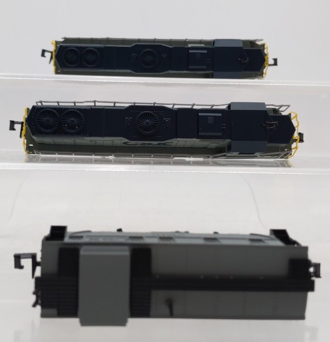 Life Like 7628 39162 N Scale CSX GP38 Locomotive, Dummy Unit & Caboose LN/Box