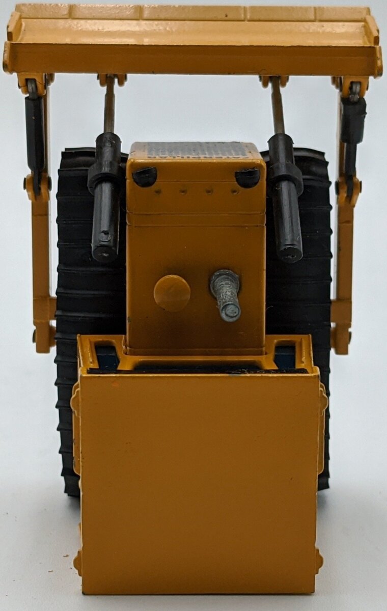 NZG 205 1:50 Scale Caterpillar D4E Bulldozer