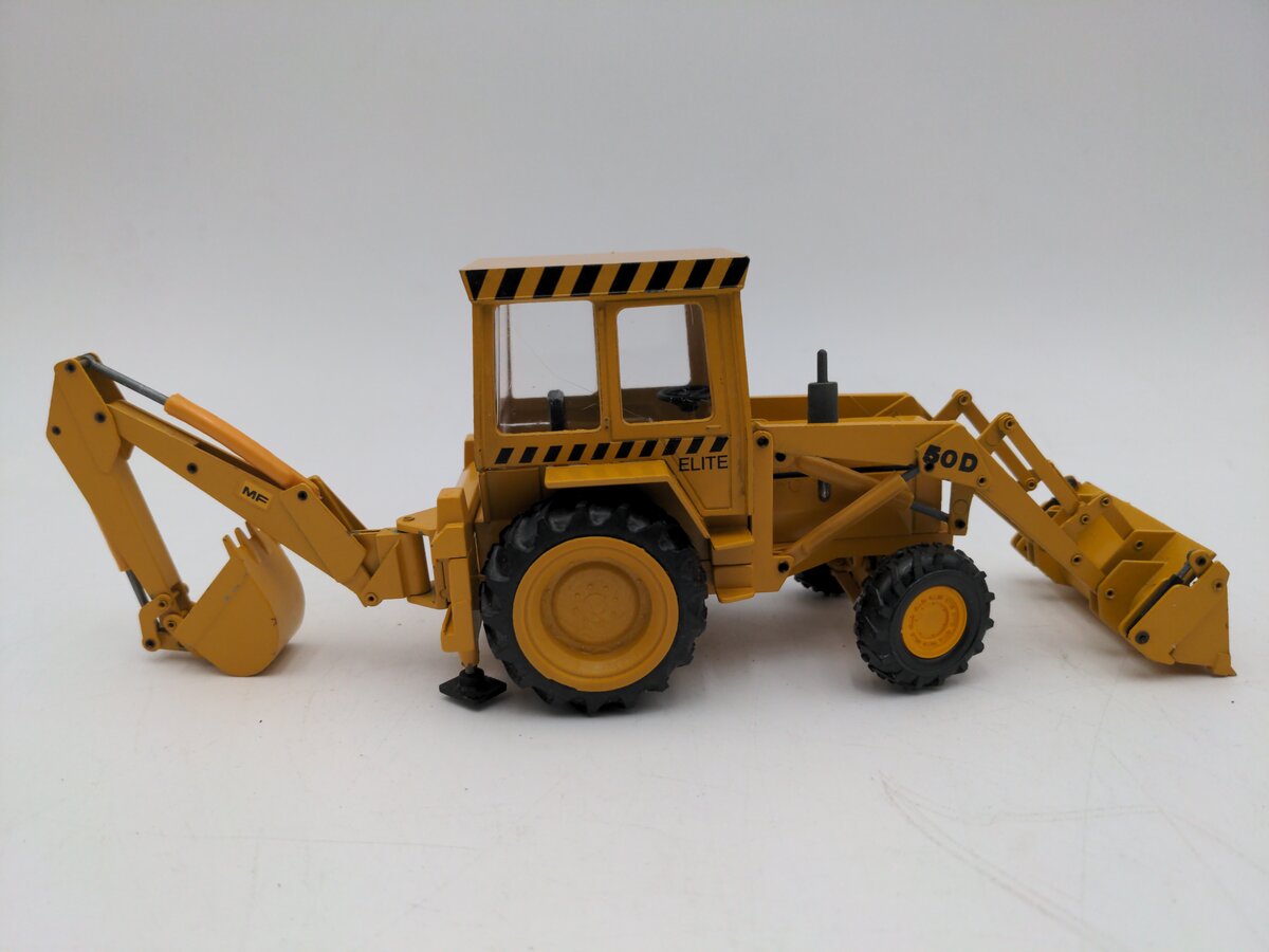 Conrad 2952 1:35 Massey Ferguson 50D Backhoe Loader EX/Box