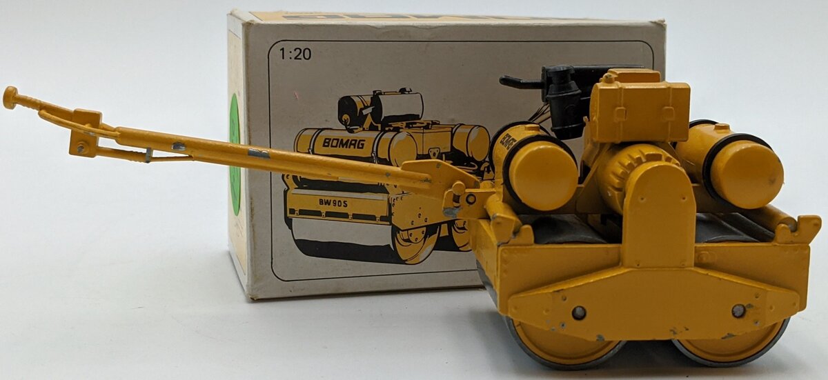 NZG 248 1:20 Bomag BW 90S Road Roller EX/Box